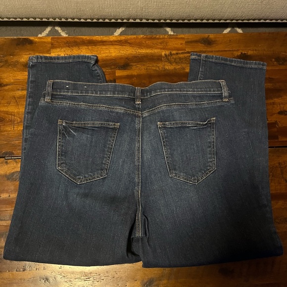🧡NWOT LOFT Straight Leg Jeans🧡 - Picture 3 of 3